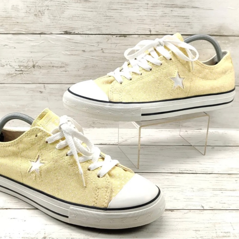 Converse One Star low tops only worn once! (They were too small)